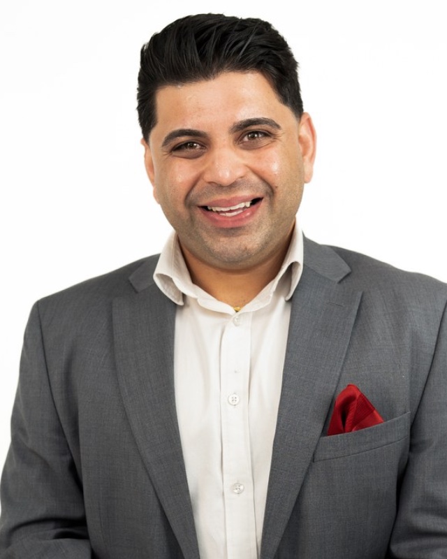 Harris Durrani headshot