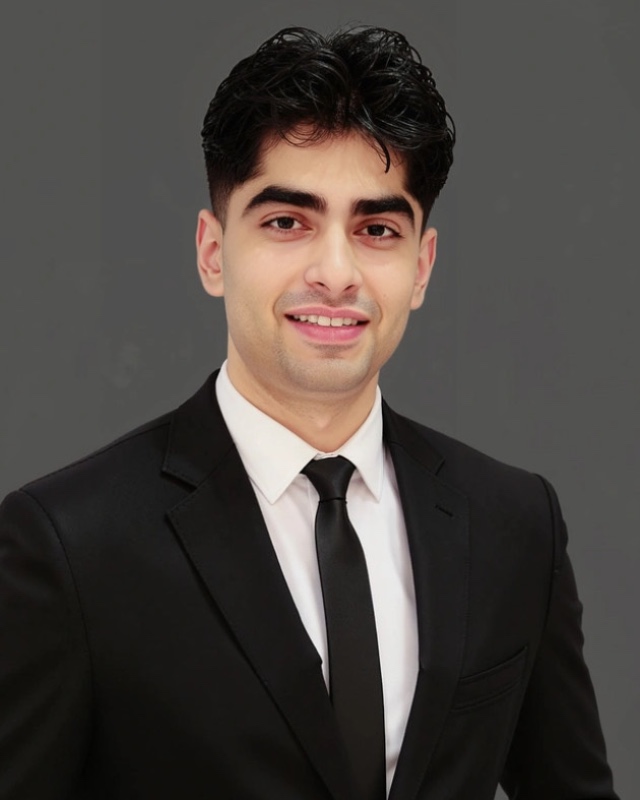 Haseeb Khaliq headshot