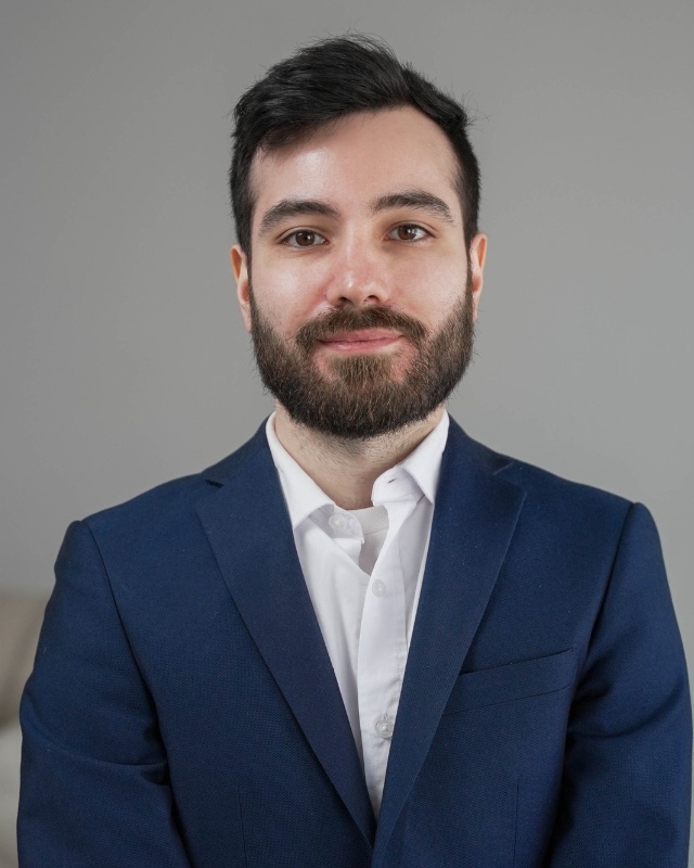 Jonathan Phillips headshot