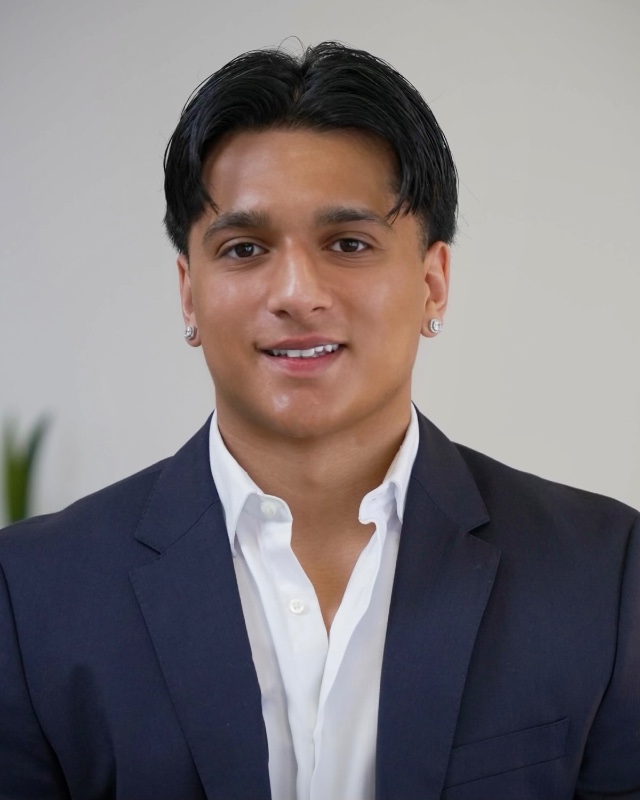 Noah Lakhani headshot