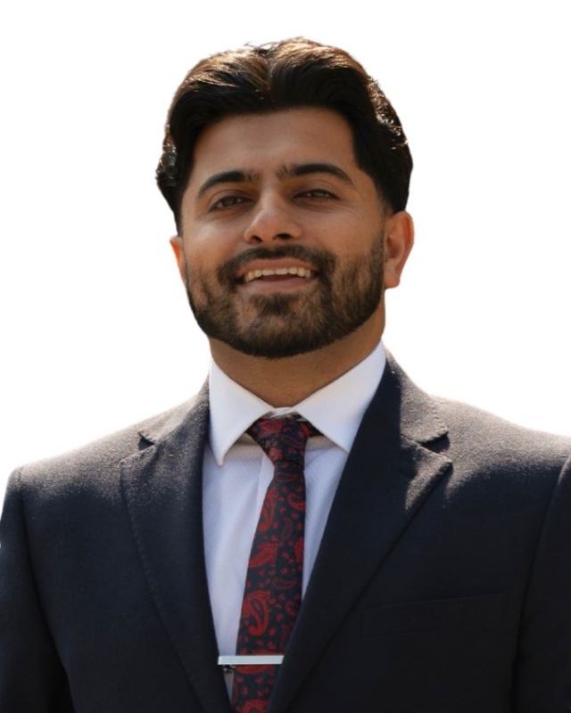 Zain Merchant headshot